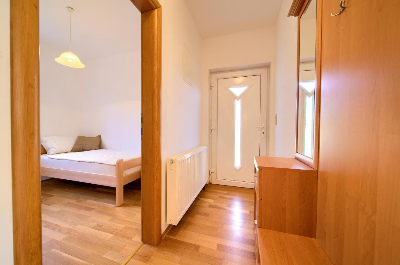 Happy Point Apartment *